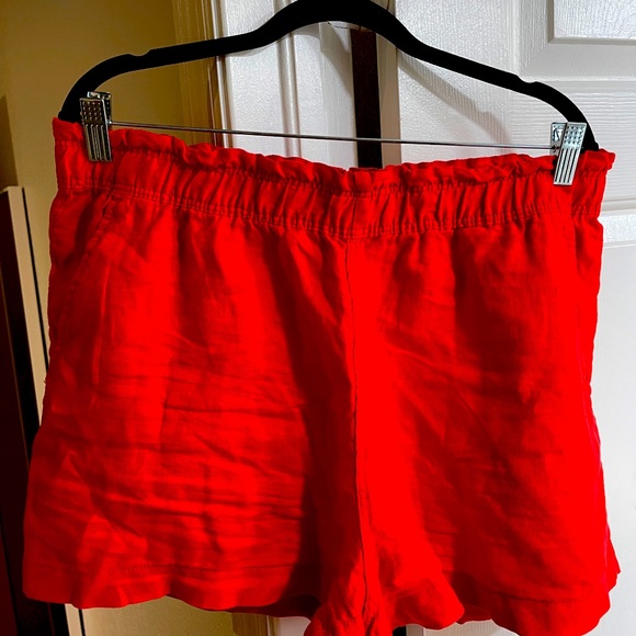 Shorts - Picture 2 of 4